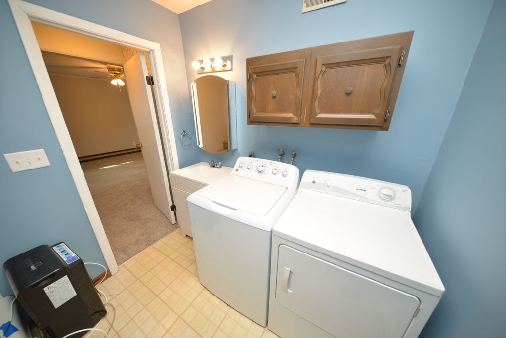 Image 32 of property listing at 412 N 42nd Street, Mt Vernon, IL 62864