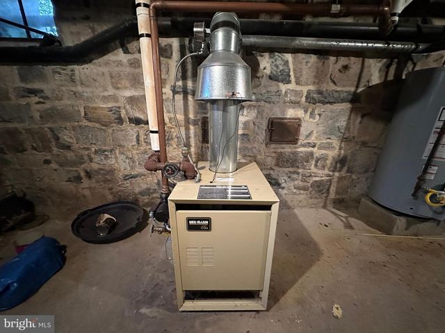 560 E BALTIMORE STREET, Greencastle, PA 17225