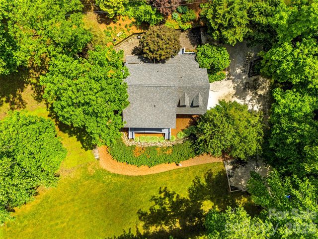 243 Poplar Lane, Pisgah Forest, NC 28712