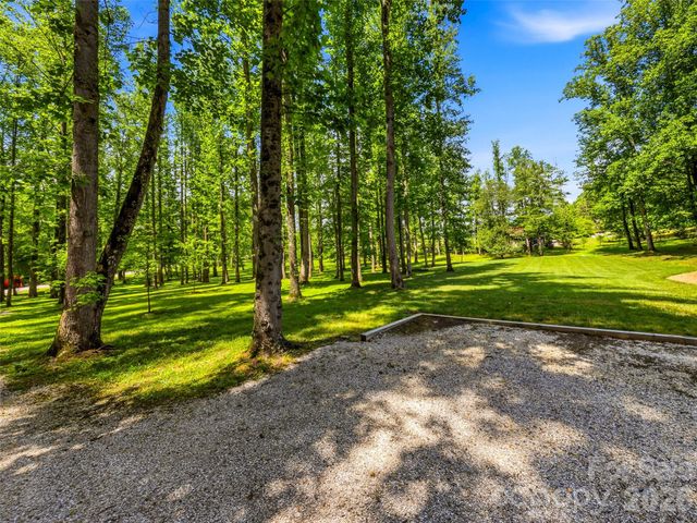 243 Poplar Lane, Pisgah Forest, NC 28712