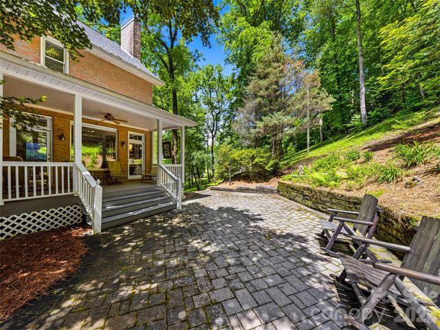 243 Poplar Lane, Pisgah Forest, NC 28712