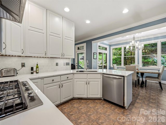 243 Poplar Lane, Pisgah Forest, NC 28712