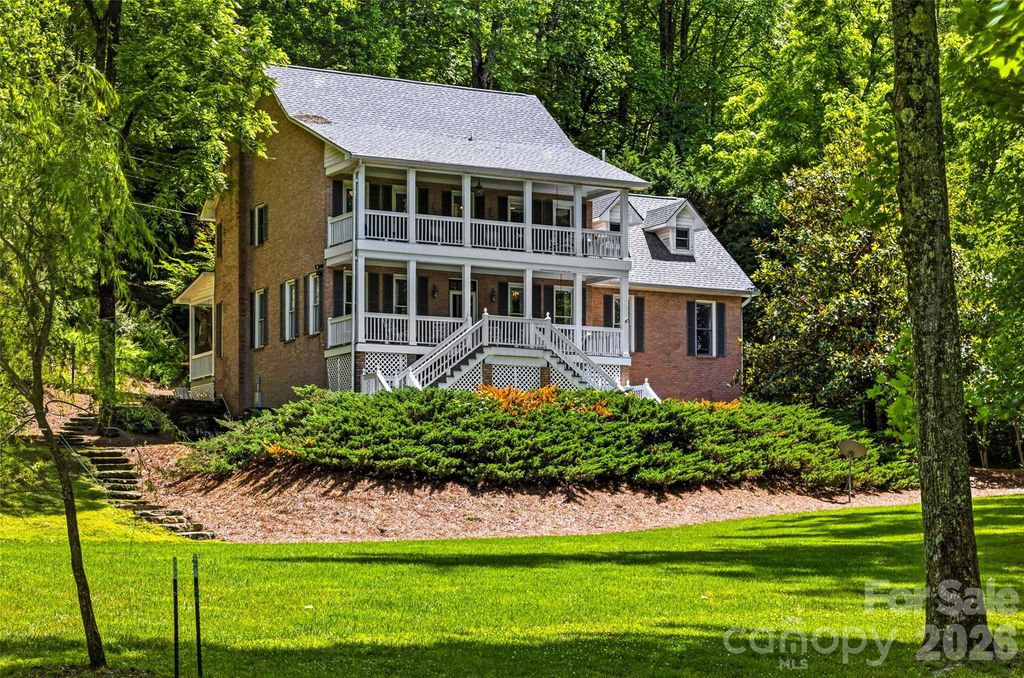 243 Poplar Lane, Pisgah Forest, NC 28712