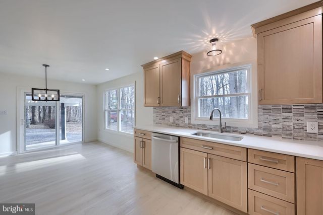 3165 PINCH RD, Manheim, PA 17545