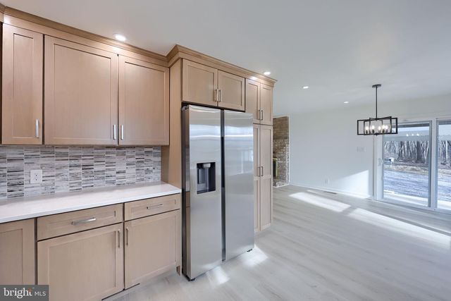 3165 PINCH RD, Manheim, PA 17545