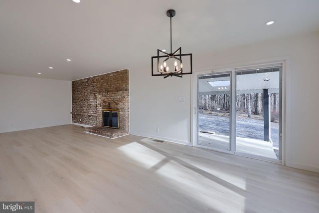 3165 PINCH RD, Manheim, PA 17545