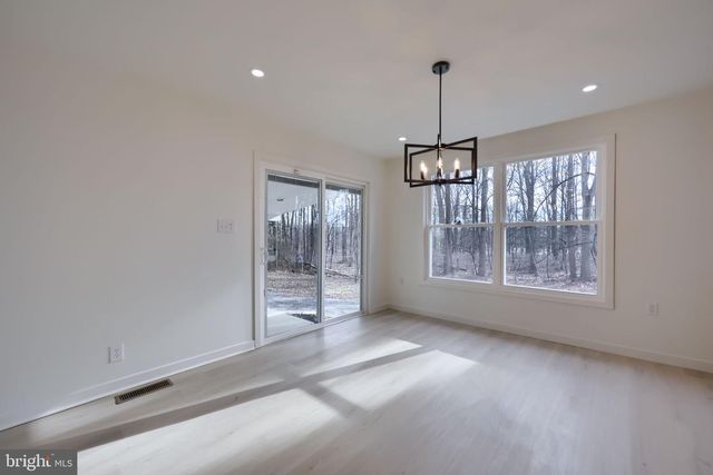 3165 PINCH RD, Manheim, PA 17545