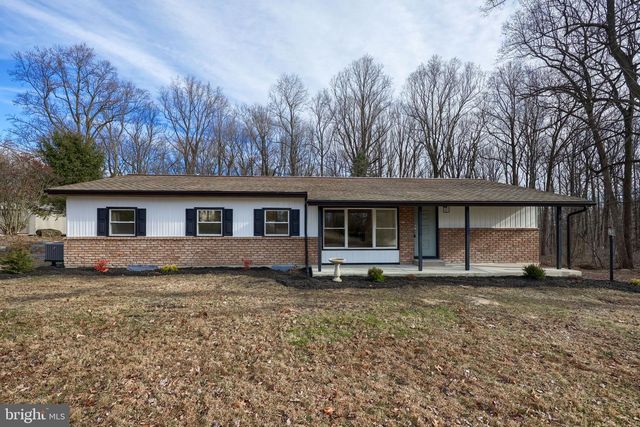 3165 PINCH RD, Manheim, PA 17545