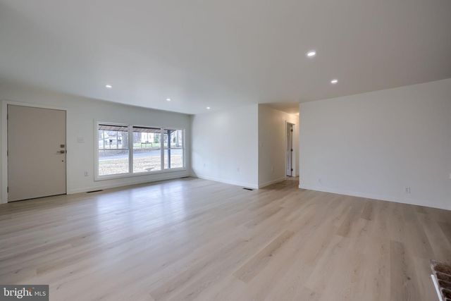 3165 PINCH RD, Manheim, PA 17545