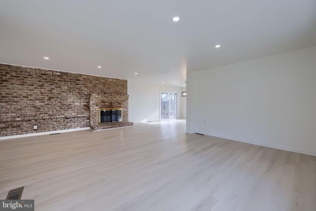 3165 PINCH RD, Manheim, PA 17545