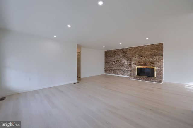 3165 PINCH RD, Manheim, PA 17545