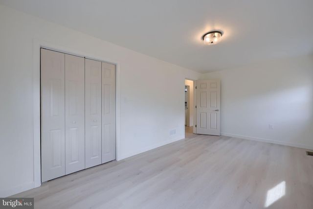 3165 PINCH RD, Manheim, PA 17545