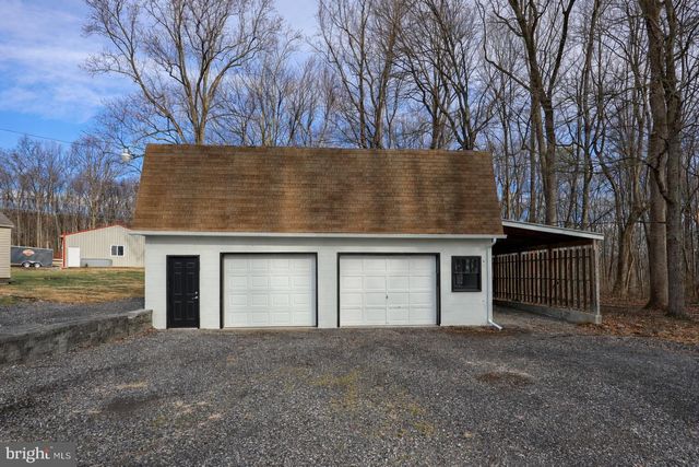3165 PINCH RD, Manheim, PA 17545