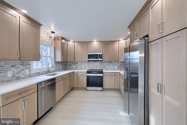 3165 PINCH RD, Manheim, PA 17545