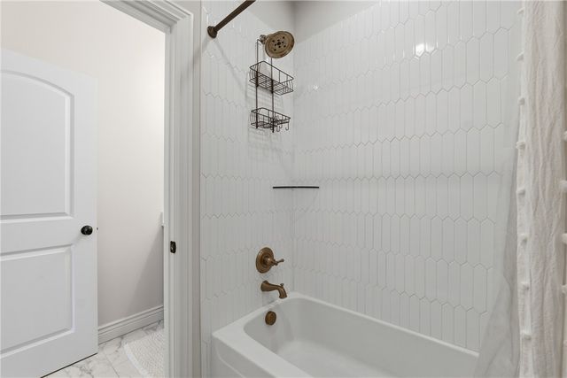 4414 S 86th Place, Bentonville, AR 72713