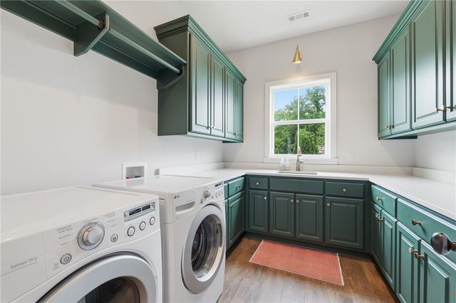 4414 S 86th Place, Bentonville, AR 72713