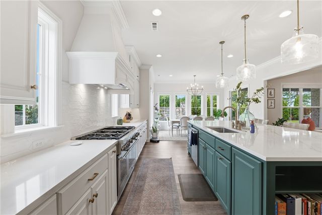 4414 S 86th Place, Bentonville, AR 72713