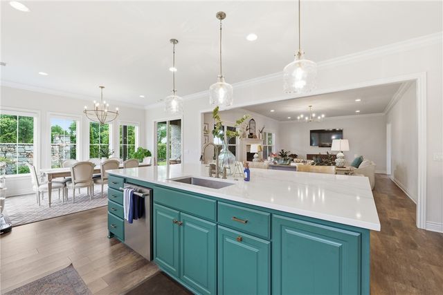 4414 S 86th Place, Bentonville, AR 72713