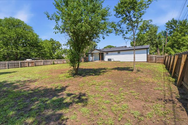 2101 S Bluff, Wichita, KS 67218