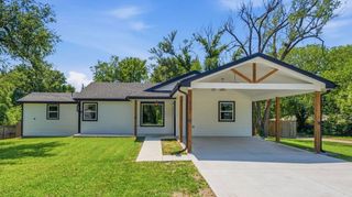 2101 S Bluff, Wichita, KS 67218
