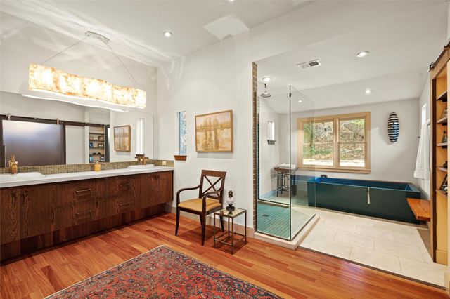 6209 Ledge Mountain DR, Austin, TX 78731