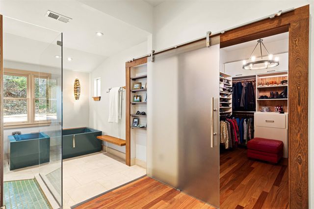 6209 Ledge Mountain DR, Austin, TX 78731