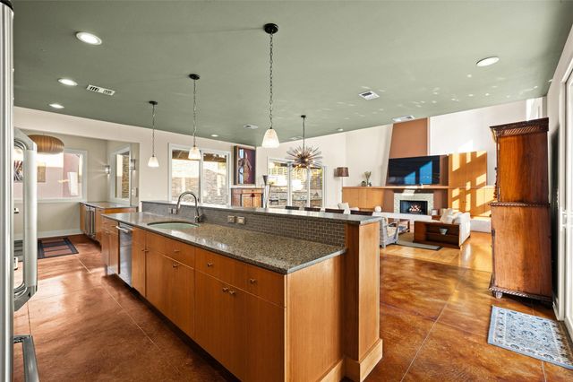 6209 Ledge Mountain DR, Austin, TX 78731