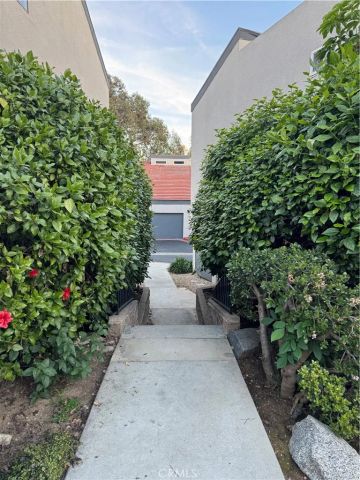 682 E Workman, Covina, CA 91723