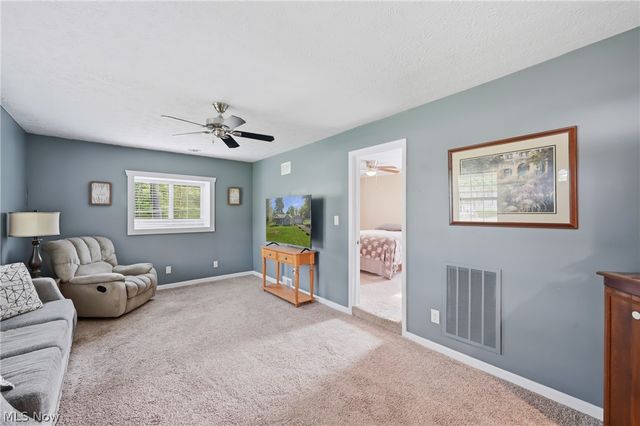 3635 Homewood Avenue, Hubbard, OH 44425