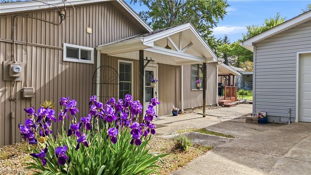 3635 Homewood Avenue, Hubbard, OH 44425