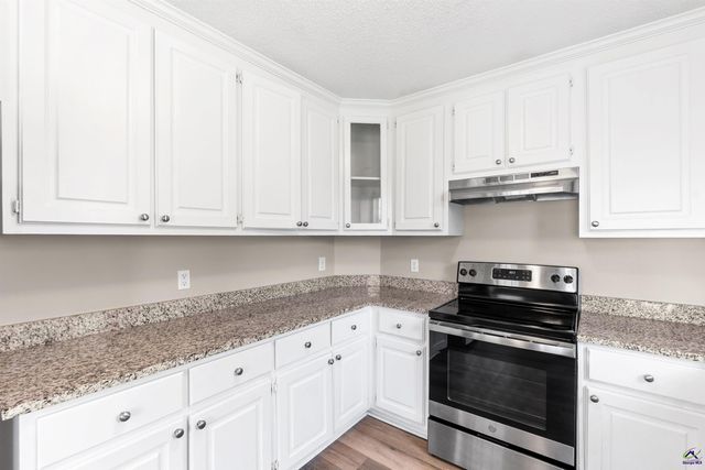 308 Peach Blossom Road, Bonaire, GA 31005