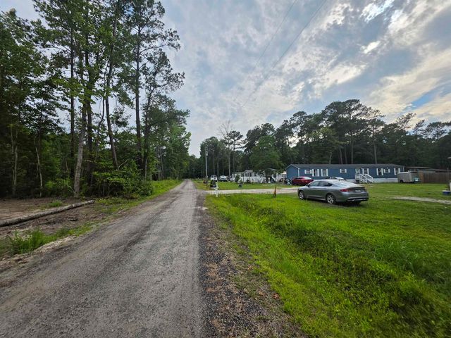 4137 Rose Bud Ln., Myrtle Beach, SC 29588