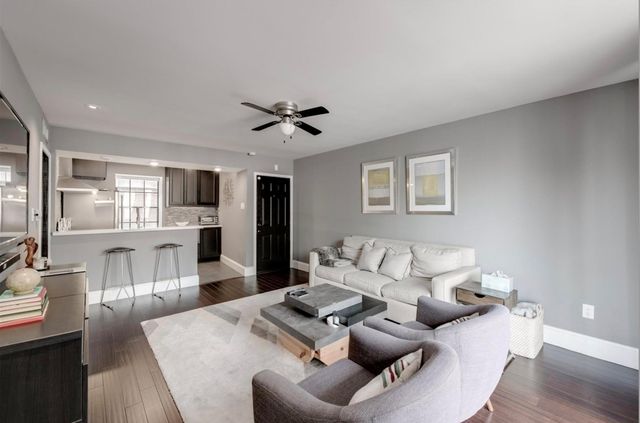 3401 Timmons Lane 44, Houston, TX 77027