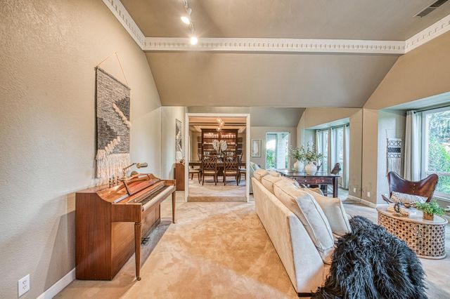 2649 Heritage Avenue, Clovis, CA 93619