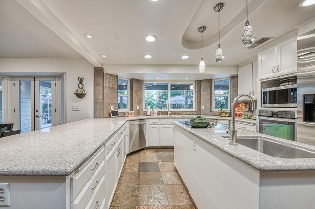 2649 Heritage Avenue, Clovis, CA 93619