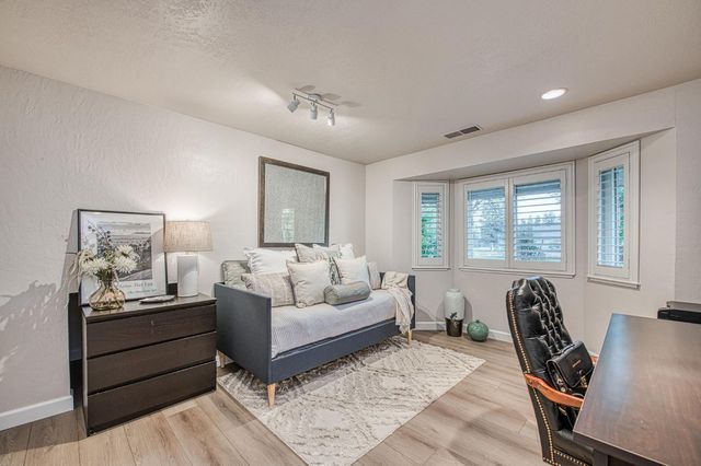 2649 Heritage Avenue, Clovis, CA 93619