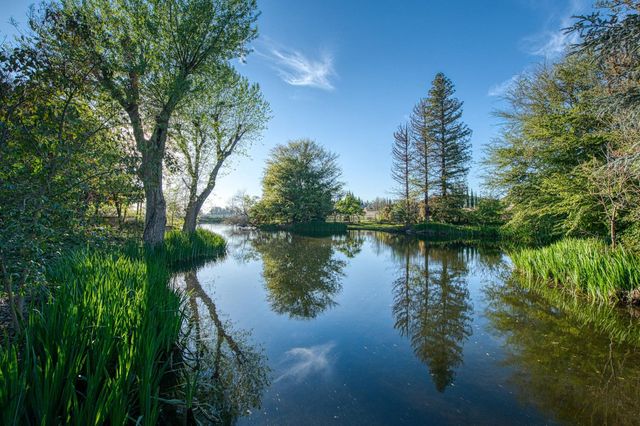 2649 Heritage Avenue, Clovis, CA 93619