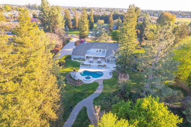 2649 Heritage Avenue, Clovis, CA 93619