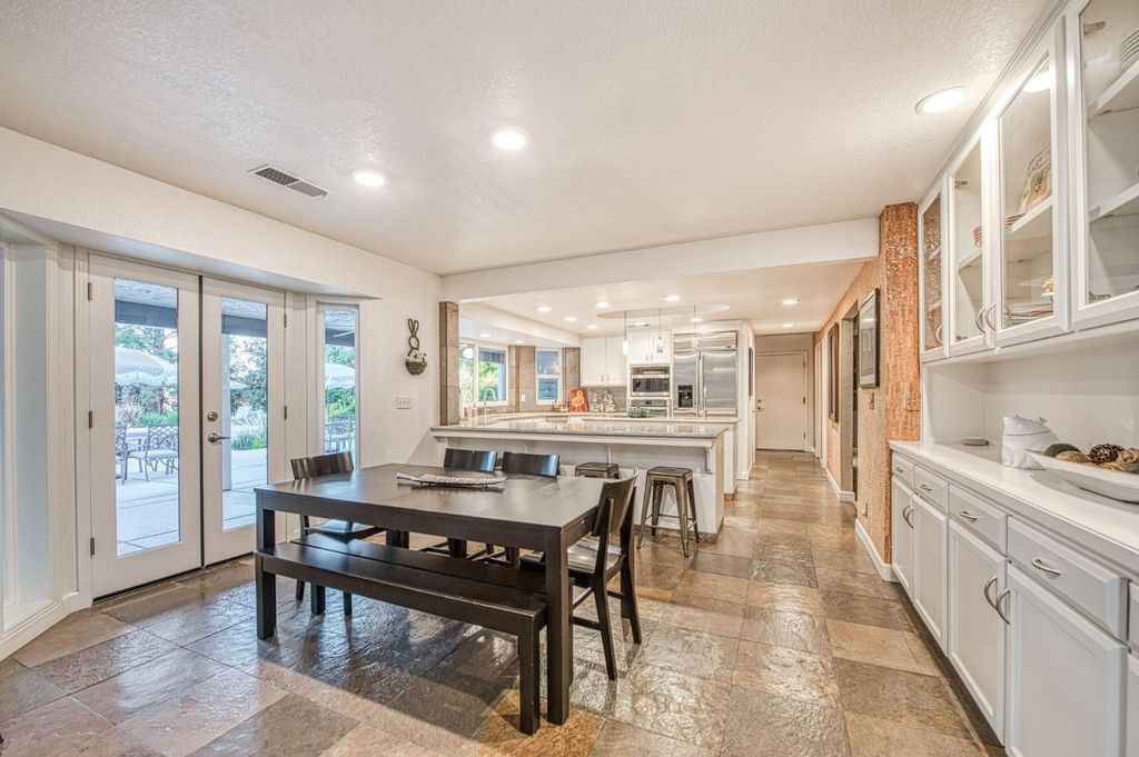 Image 26 of property listing at 2649 Heritage Avenue, Clovis, CA 93619