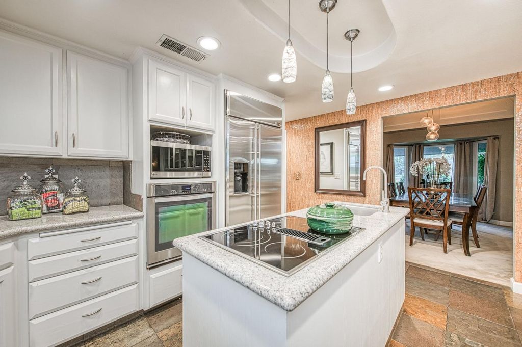 Image 35 of property listing at 2649 Heritage Avenue, Clovis, CA 93619