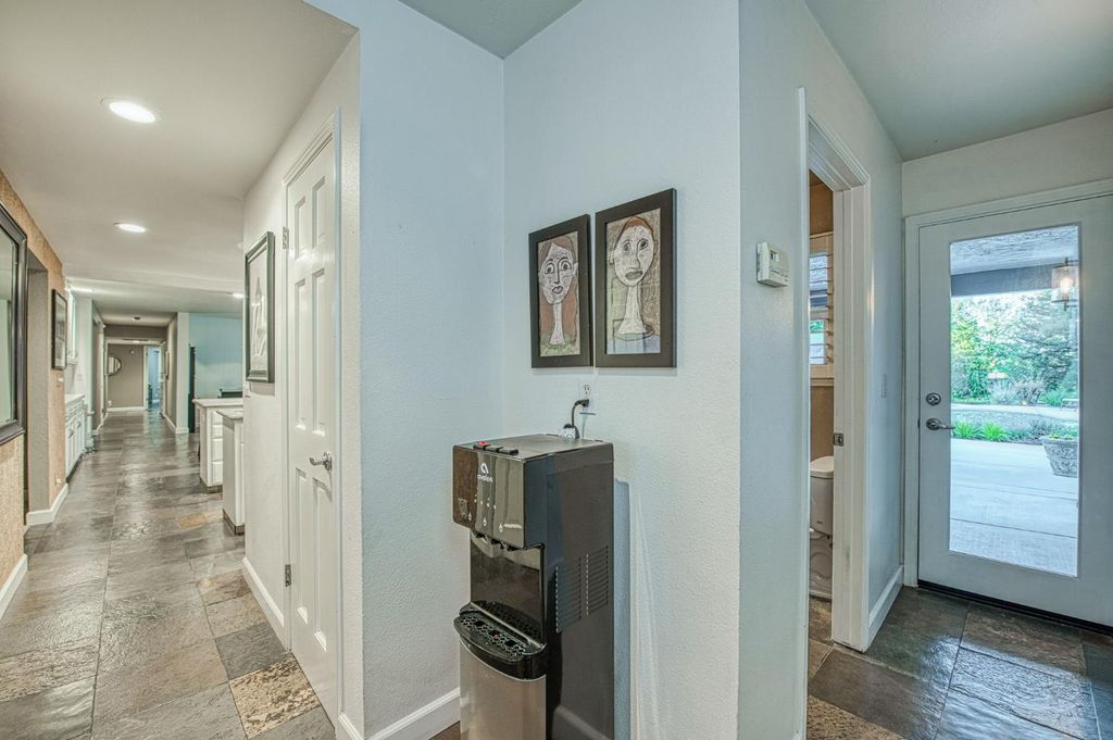 Image 41 of property listing at 2649 Heritage Avenue, Clovis, CA 93619