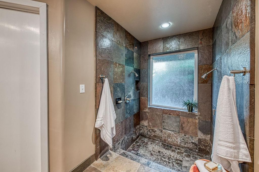 Image 63 of property listing at 2649 Heritage Avenue, Clovis, CA 93619