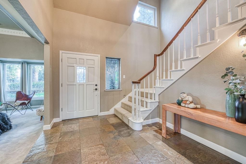 Image 8 of property listing at 2649 Heritage Avenue, Clovis, CA 93619