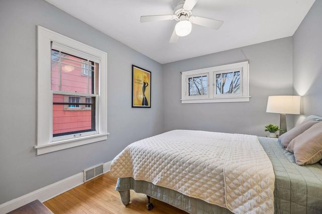 4932 32nd Avenue S, Minneapolis, MN 55417