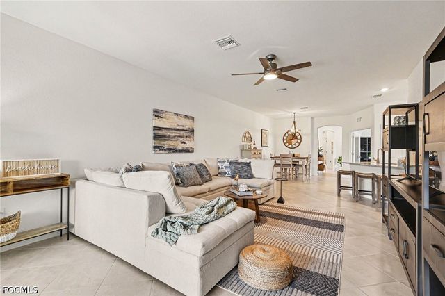 17716 Palmetto Pass LN, Punta Gorda, FL 33982