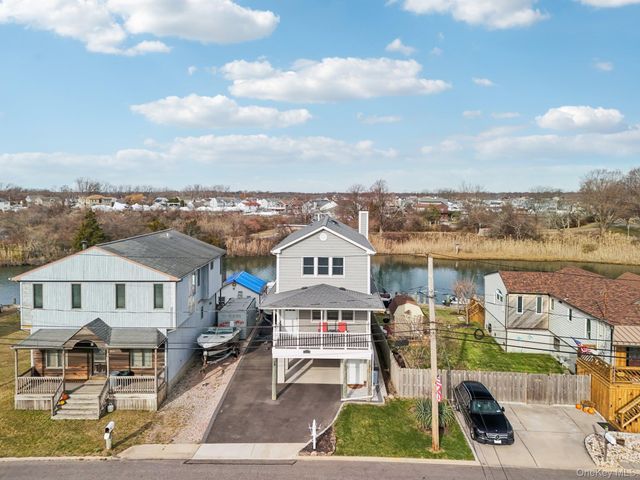 3717 Somerset Drive, Seaford, NY 11783