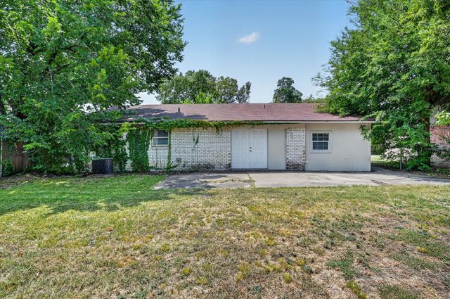 1123 Venus Street, Cedar Hill, TX 75104