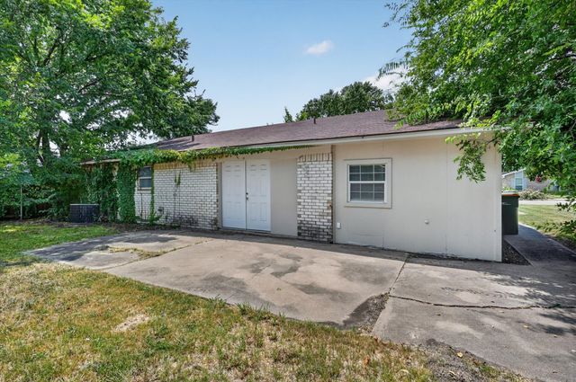 1123 Venus Street, Cedar Hill, TX 75104