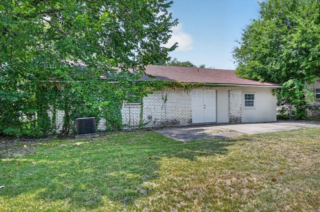 1123 Venus Street, Cedar Hill, TX 75104