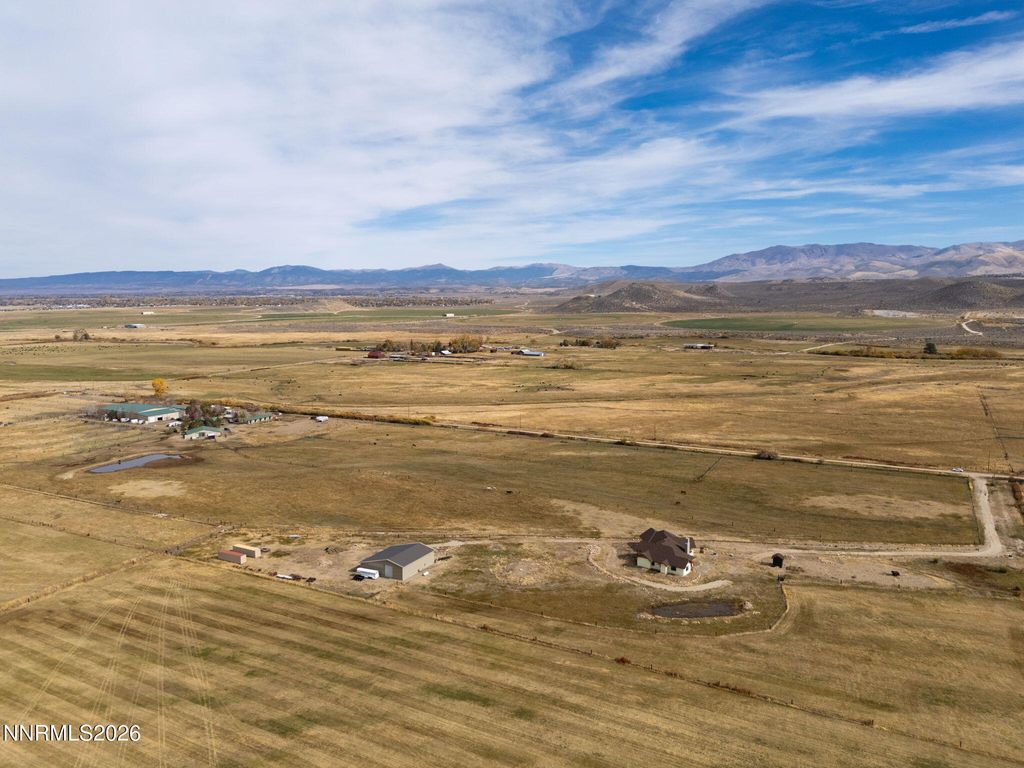 Image 11 of property listing at 346 Westside Lane, Gardnerville, NV 89460
